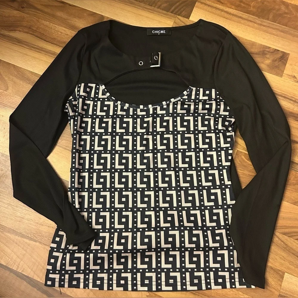 chic Black and White Geometric Women's Top - Picture 4 of 4